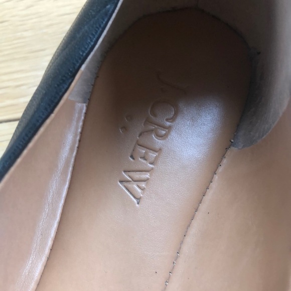 J. CREW WOMANS BLACK POINTY TOE WHITE BOW FLATS - Picture 3 of 8